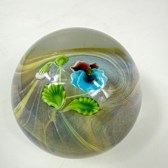 Lundberg Studios Daniel Salazar Artist Proof Pansy Art Glass Paperweight 2.75 In - Picture 3 of 7